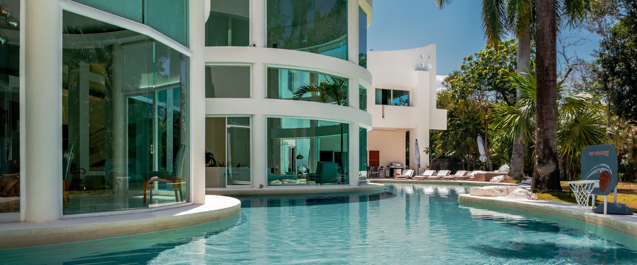 Villa Aqua