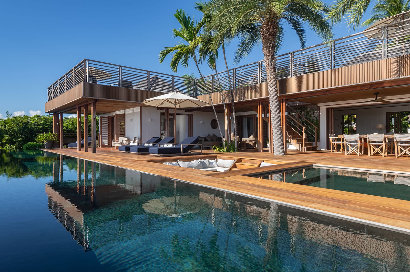 Villa Aura