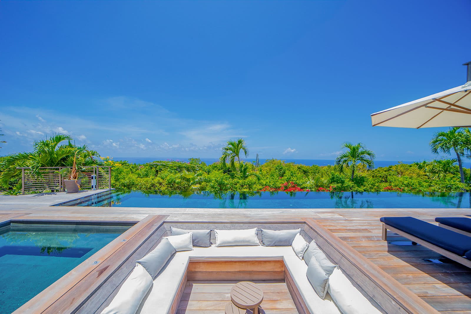 Villa Aura