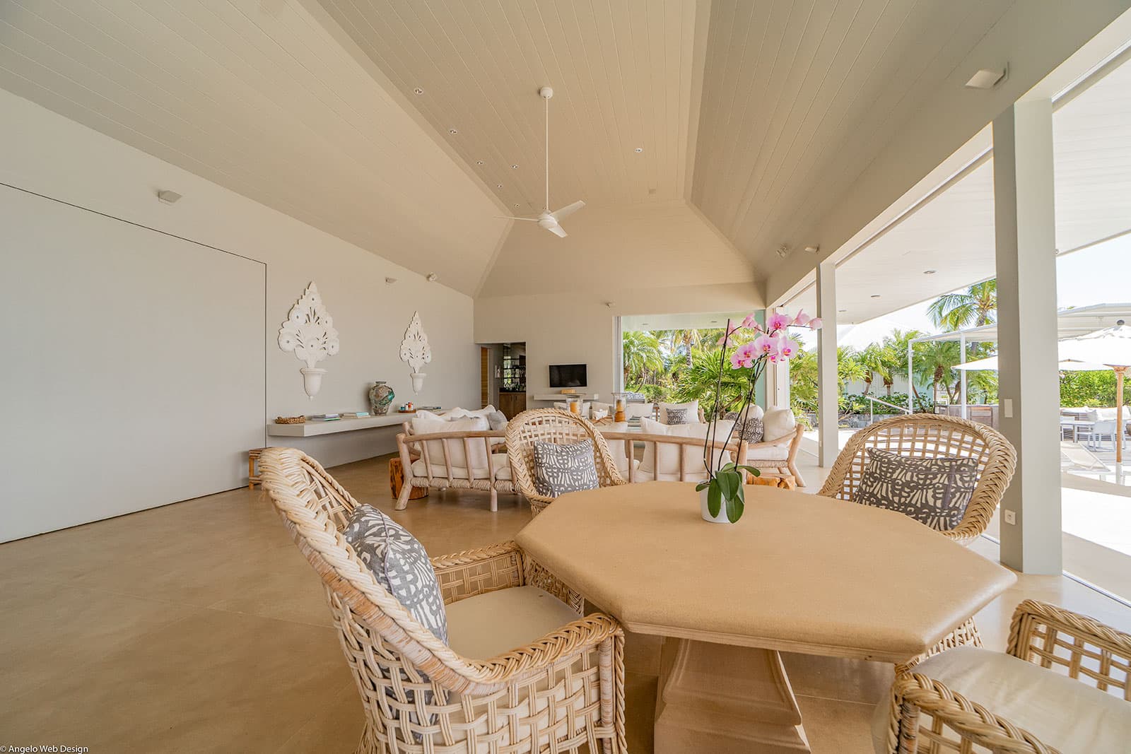 Villa Bow