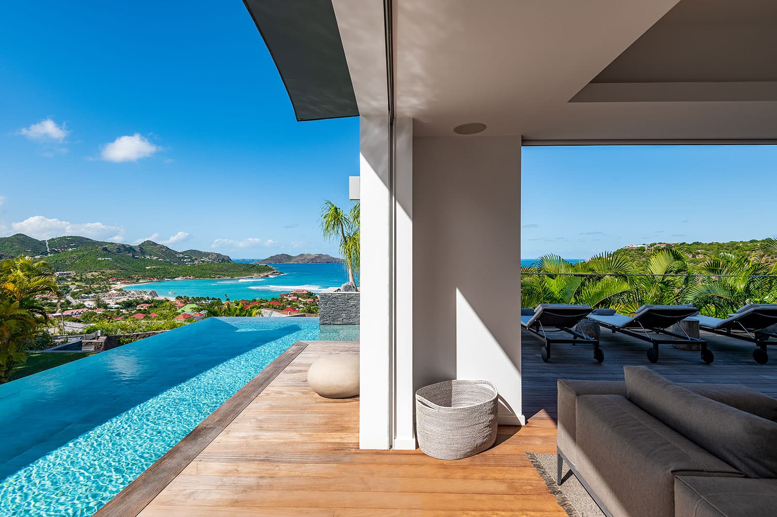 Villa Wings
