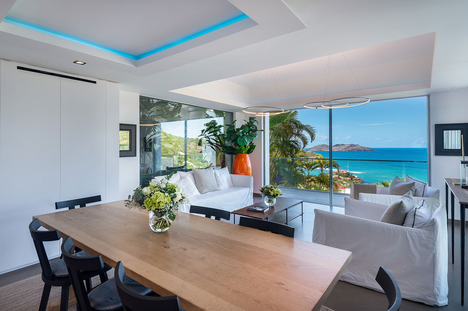 Villa Wings