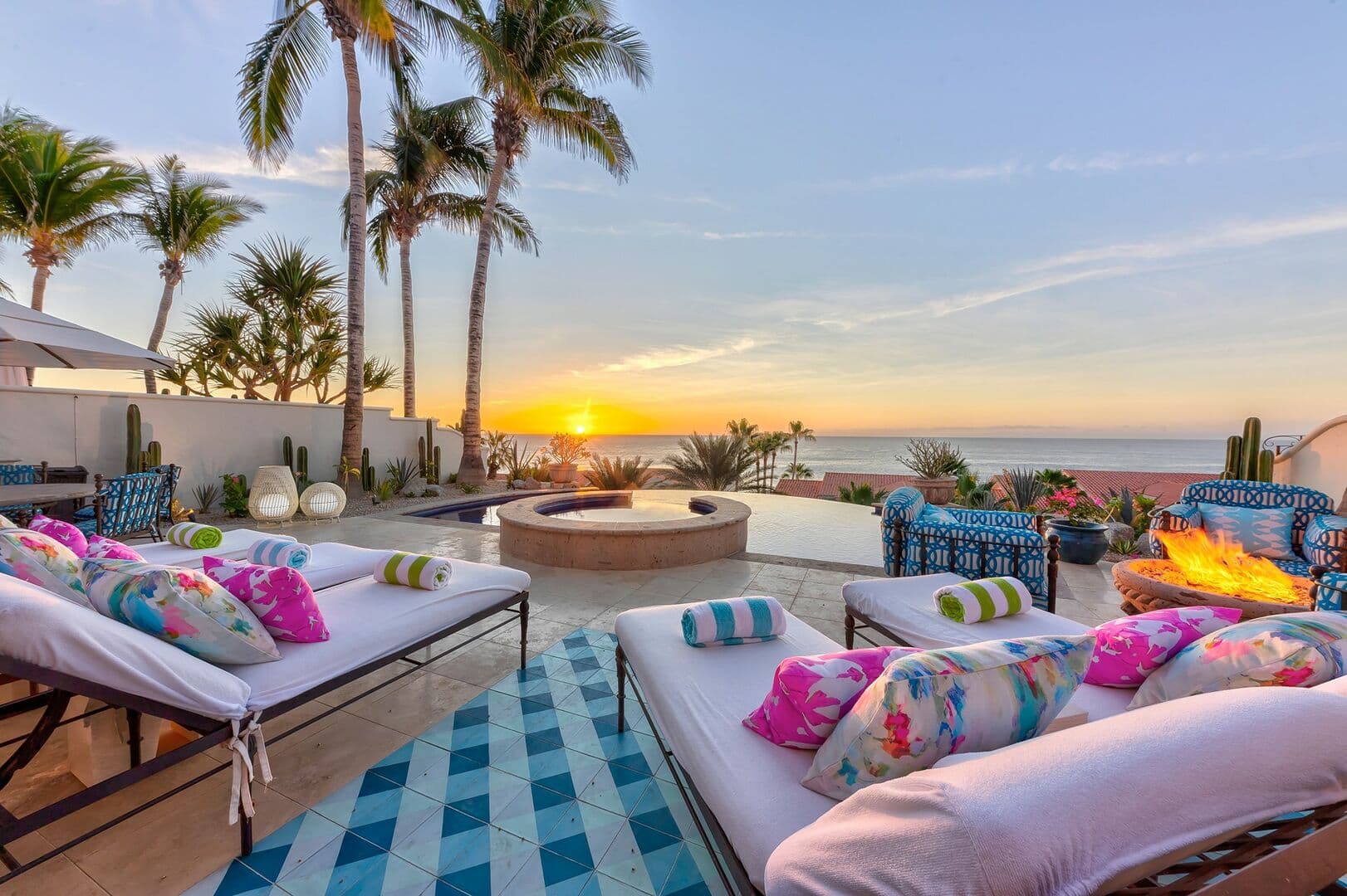 View of the ocean from the lounge chairs of Villa Pura Vida.