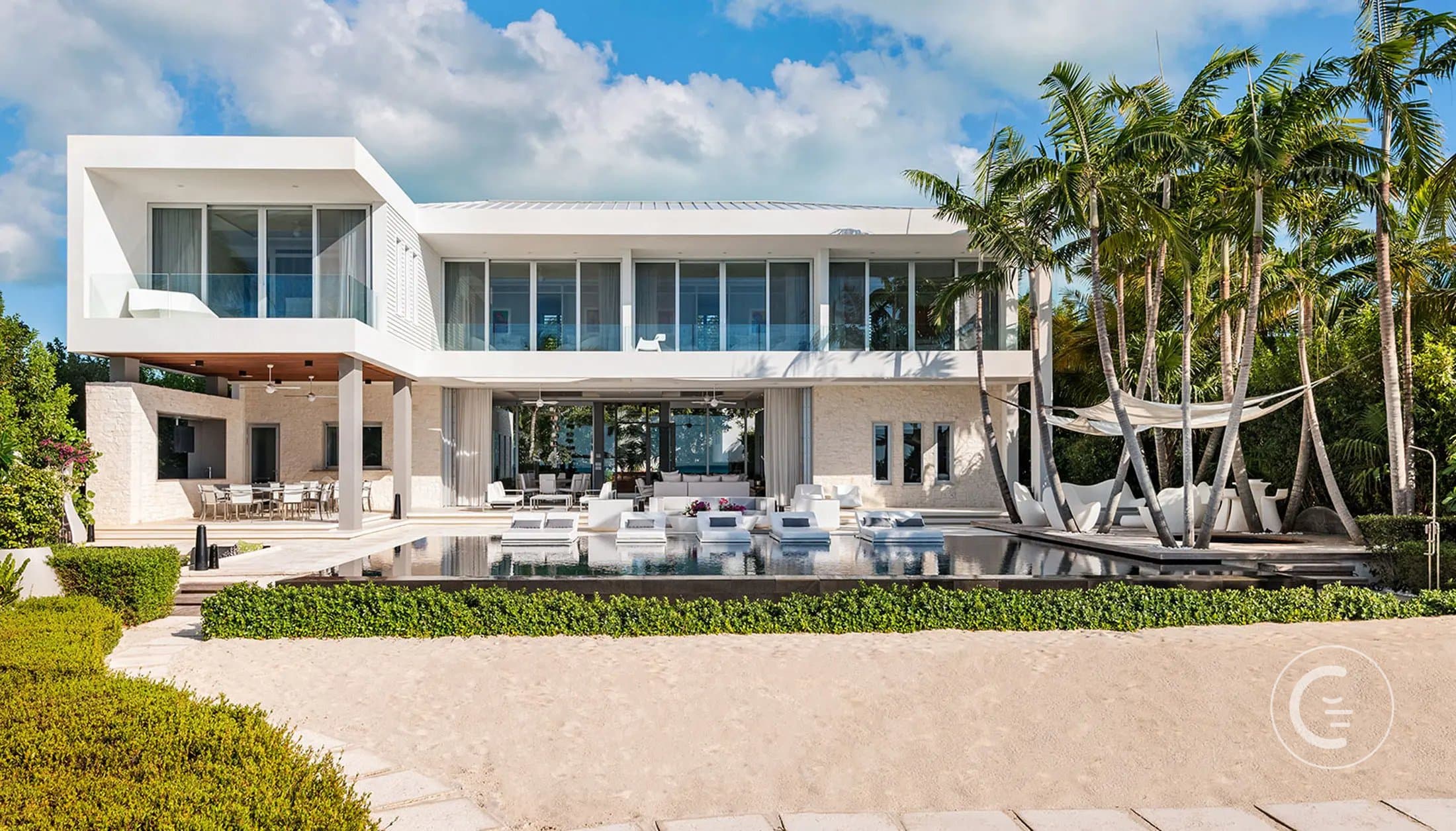 Villa AWA